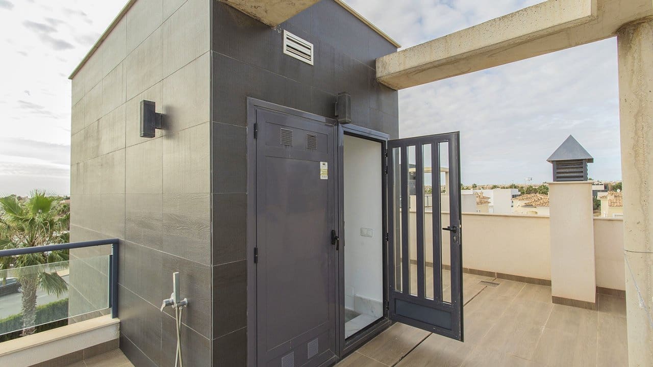 3 Zimmer Villa zu verkaufen in Orihuela Costa mit Pool - 499.000 € (Ref: 9797899)