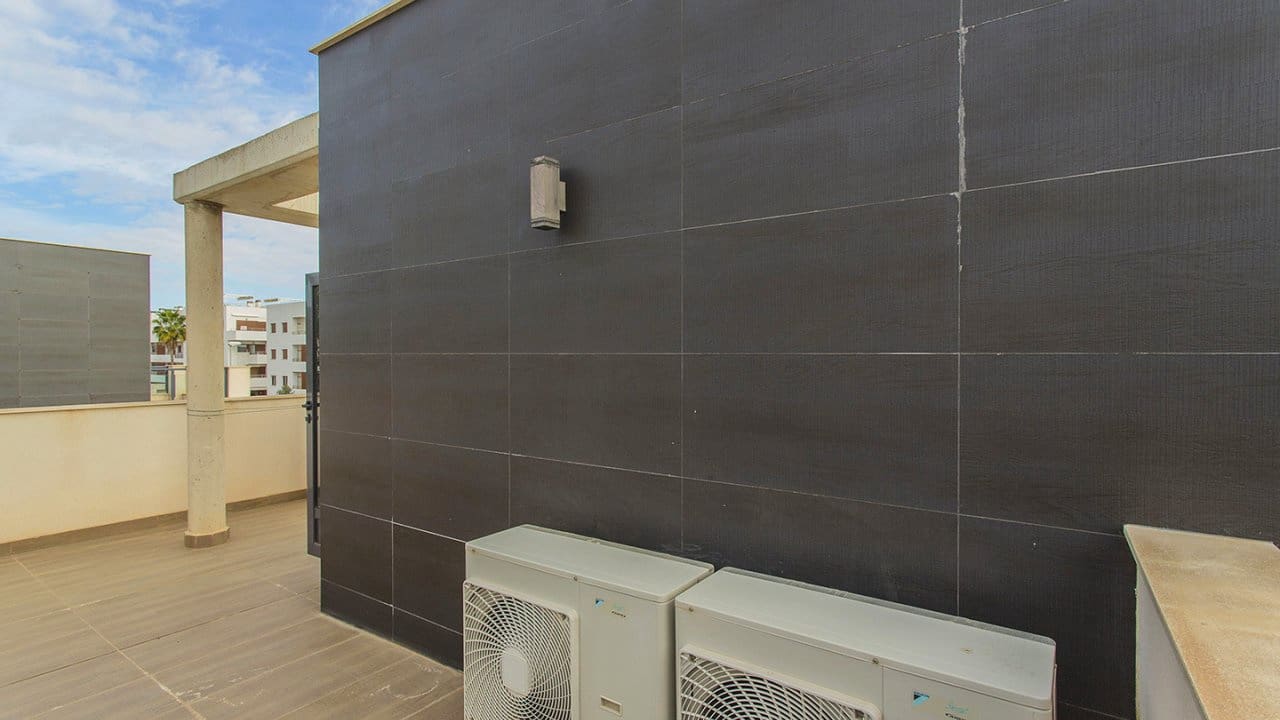 3 Zimmer Villa zu verkaufen in Orihuela Costa mit Pool - 499.000 € (Ref: 9797899)