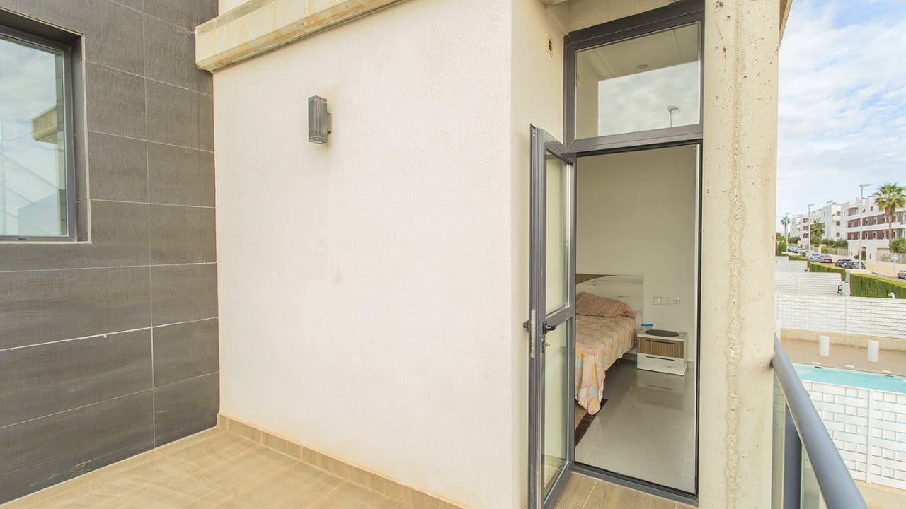 3 Zimmer Villa zu verkaufen in Orihuela Costa mit Pool - 499.000 € (Ref: 9797899)