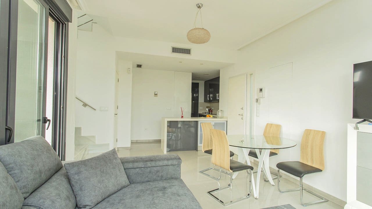 3 Zimmer Villa zu verkaufen in Orihuela Costa mit Pool - 499.000 € (Ref: 9797899)