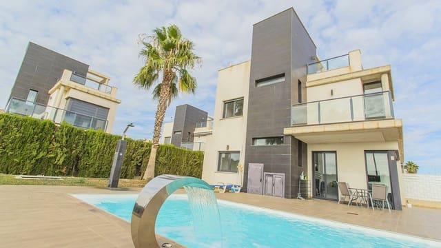 Chalet de 3 habitaciones en Lomas de Cabo Roig - Los Dolses, Orihuela en venta con piscina - 499.000 € (Ref: 9797899)