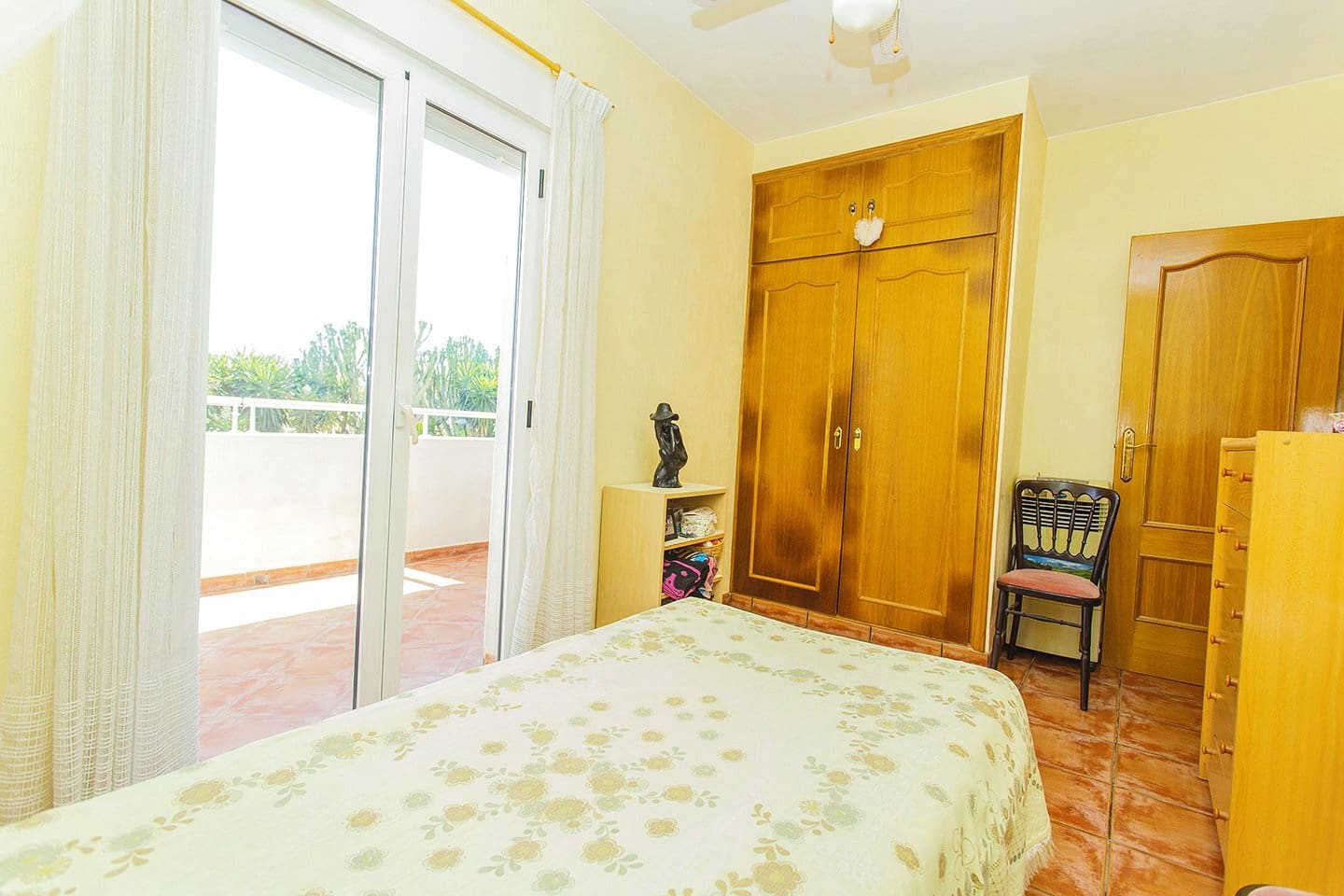5 sypialnia Willa na sprzedaż w Torrevieja z basenem garażem - 625 000 € (Ref: 9797900)