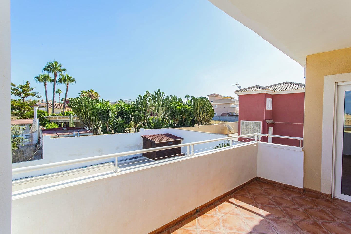 5 sypialnia Willa na sprzedaż w Torrevieja z basenem garażem - 625 000 € (Ref: 9797900)