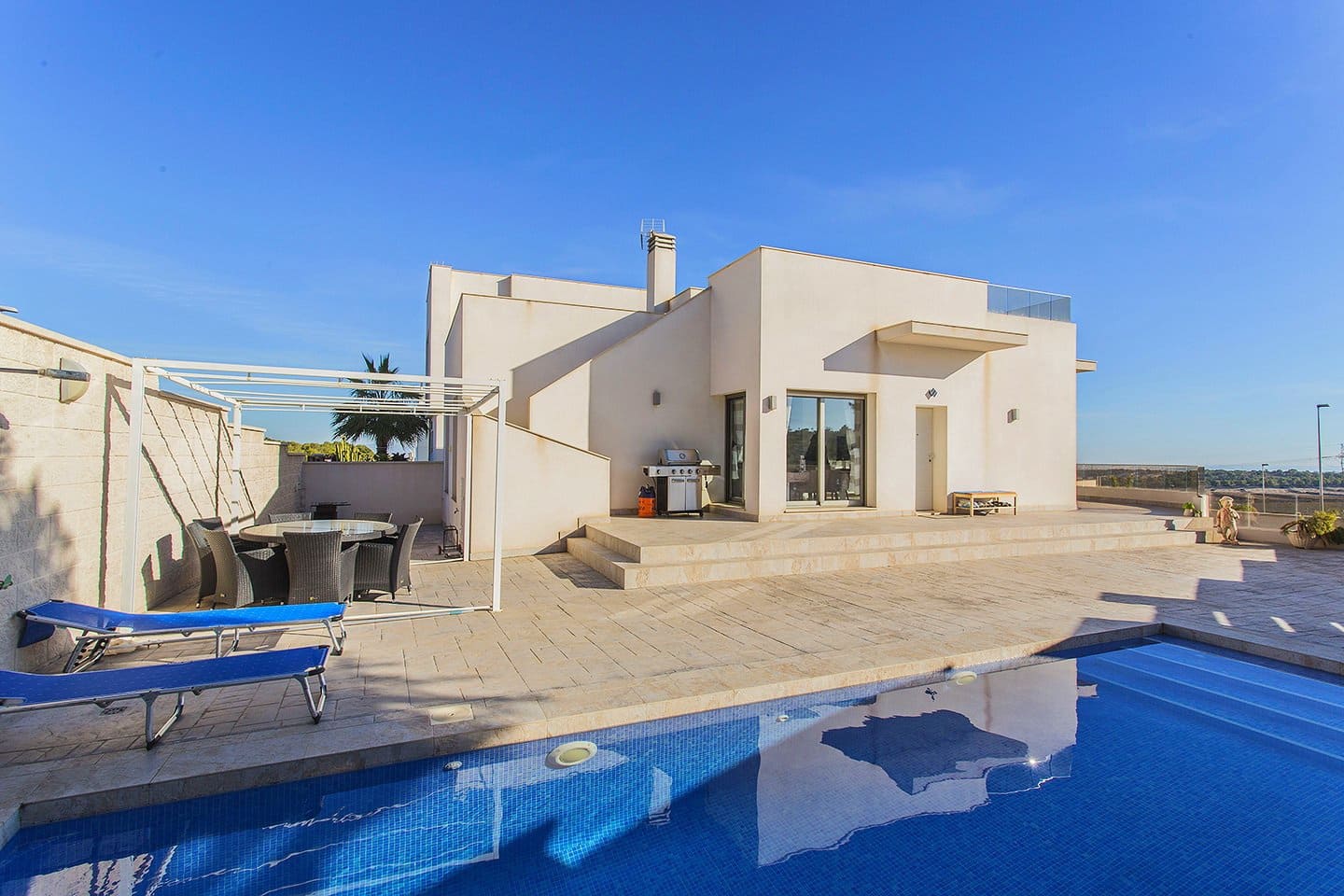 3 soveværelse Villa til salg i San Miguel de Salinas med swimmingpool garage - € 565.000 (Ref: 9797903)