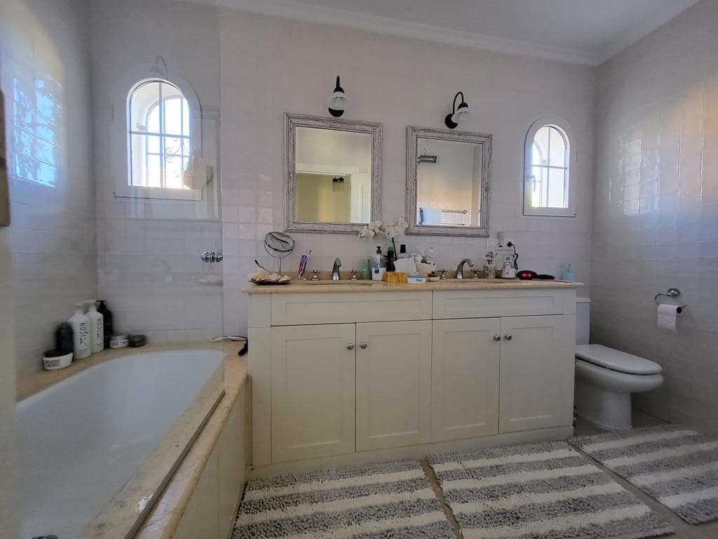 4 quarto Moradia para venda em Orihuela Costa com piscina - 860 000 € (Ref: 9797904)