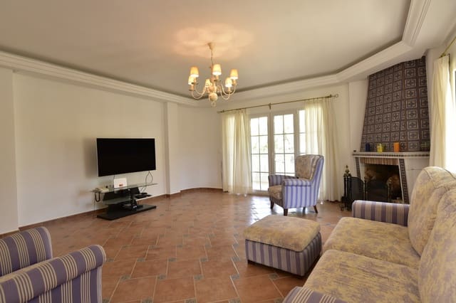 7 Zimmer Villa zu verkaufen in Las Filipinas mit Pool - 1.300.000 € (Ref: 9797905)