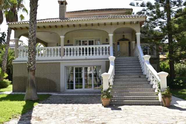 7 Zimmer Villa zu verkaufen in Las Filipinas mit Pool - 1.300.000 € (Ref: 9797905)