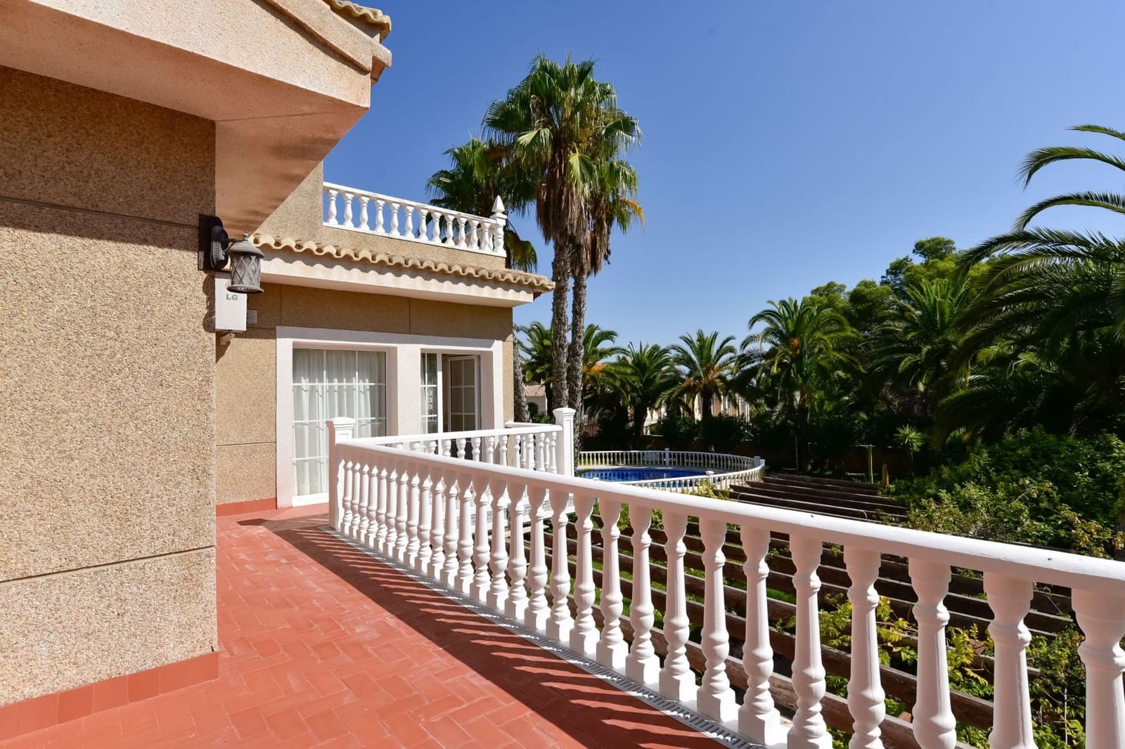7 Zimmer Villa zu verkaufen in Orihuela Costa mit Pool - 1.300.000 € (Ref: 9797905)