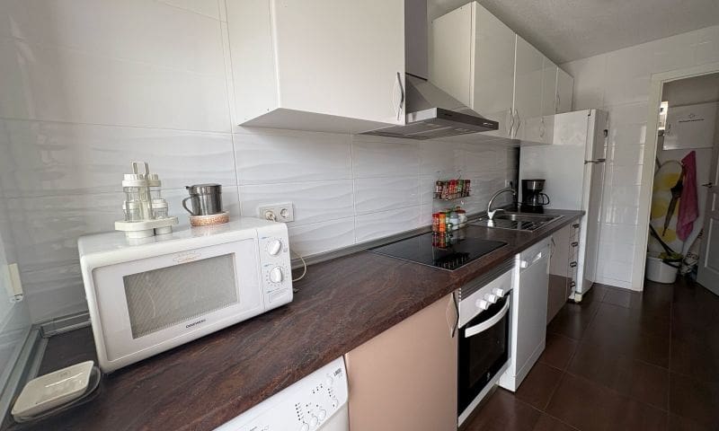 3 soveværelse Lejlighed til salg i Torrevieja med swimmingpool - € 236.995 (Ref: 9797927)