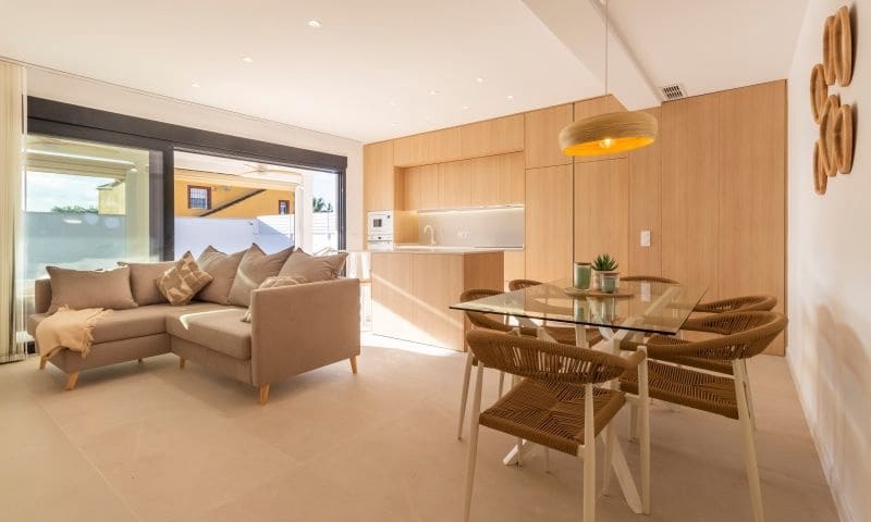 3 soveværelse Villa til salg i Torrevieja med swimmingpool - € 459.000 (Ref: 9797929)