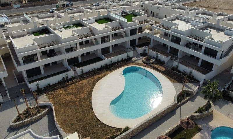 2 chambre Appartement à vendre à Torrevieja avec piscine garage - 370 000 € (Ref: 9797935)