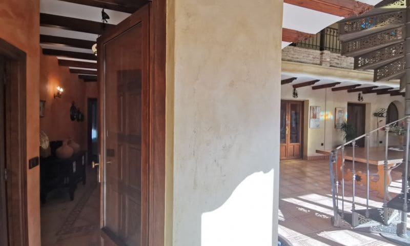 Chalet de 4 habitaciones en Orihuela en venta con piscina garaje - 1.450.000 € (Ref: 9797937)