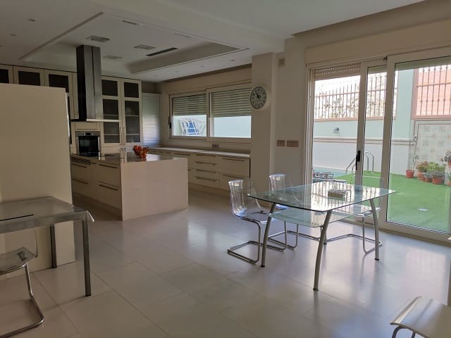 4 Zimmer Villa zu verkaufen in Orihuela mit Pool Garage - 1.125.500 € (Ref: 9797938)