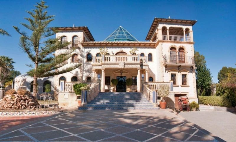 5 slaapkamer Villa te koop in Orihuela Costa met zwembad garage - € 3.200.000 (Ref: 9797941)