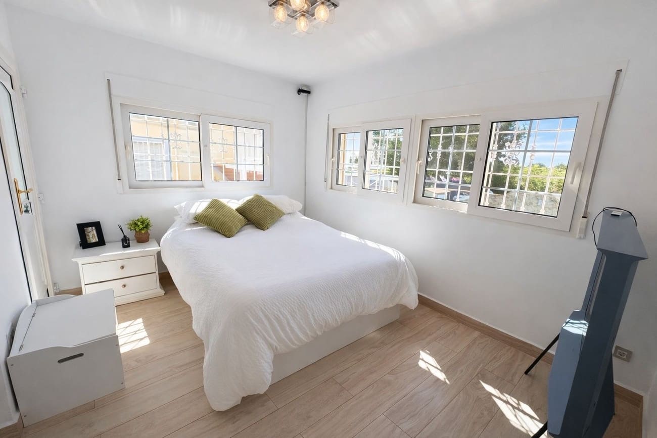 3 chambre Villa/Maison à vendre à Los Dolses avec piscine garage - 549 995 € (Ref: 9797943)
