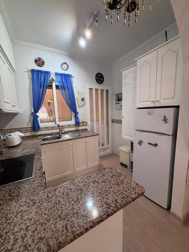 Casa de 2 habitaciones en Villamartin en venta con piscina garaje - 164.950 € (Ref: 9797960)