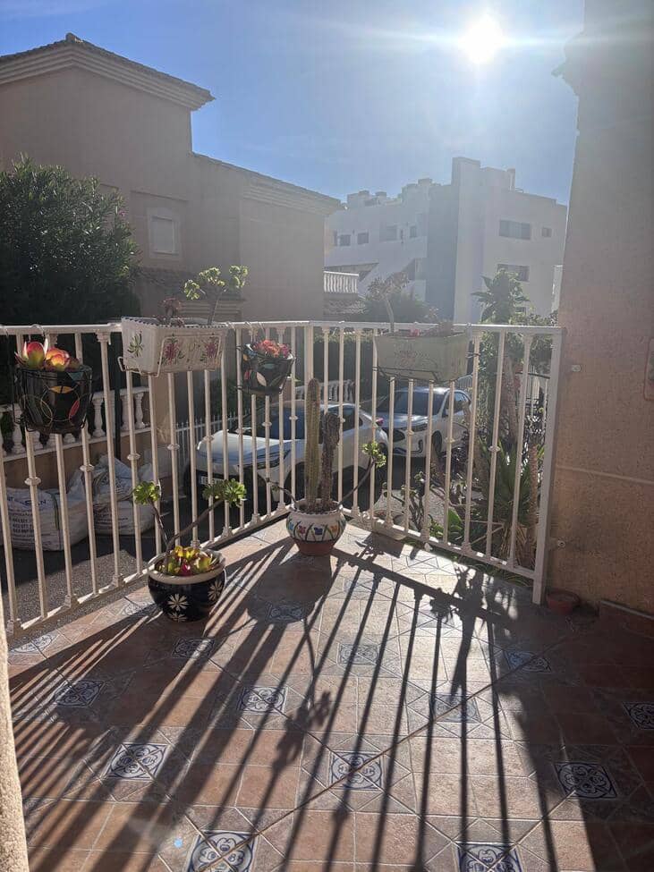 Casa de 2 habitaciones en Villamartin en venta con piscina garaje - 164.950 € (Ref: 9797960)