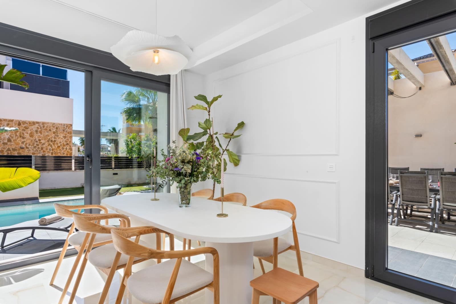 Chalet de 4 habitaciones en Orihuela Costa en venta con piscina - 719.000 € (Ref: 9797962)