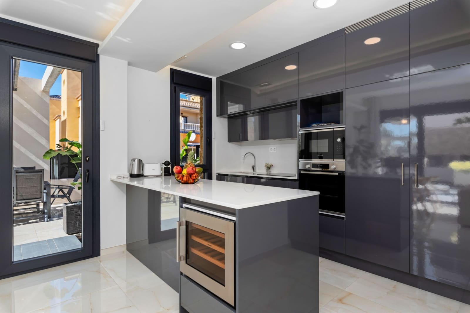 Chalet de 4 habitaciones en Orihuela Costa en venta con piscina - 719.000 € (Ref: 9797962)