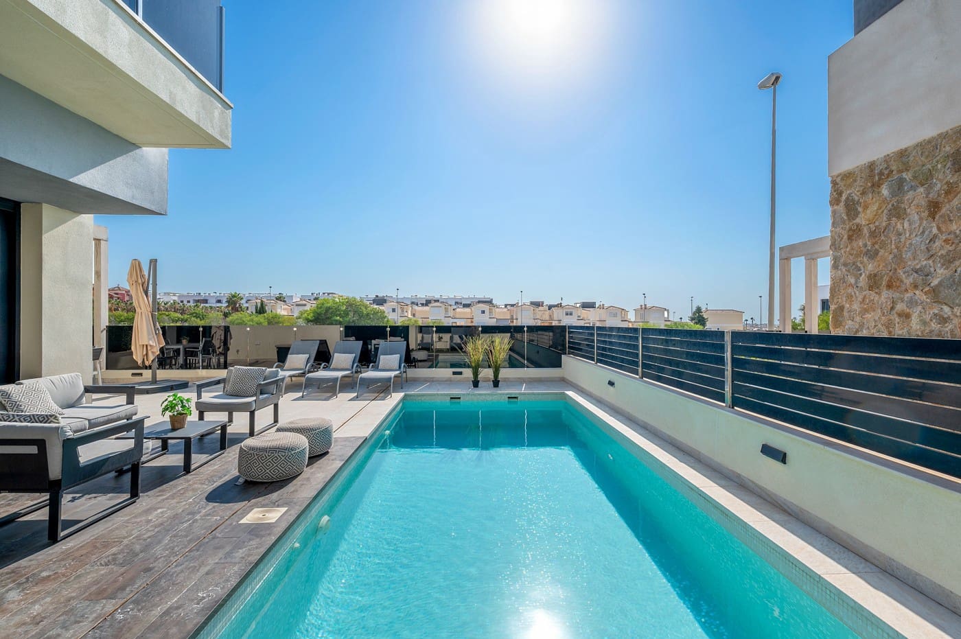 4 makuuhuone Huvila myytävänä paikassa Orihuela Costa mukana uima-altaan - 599 000 € (Ref: 9797965)