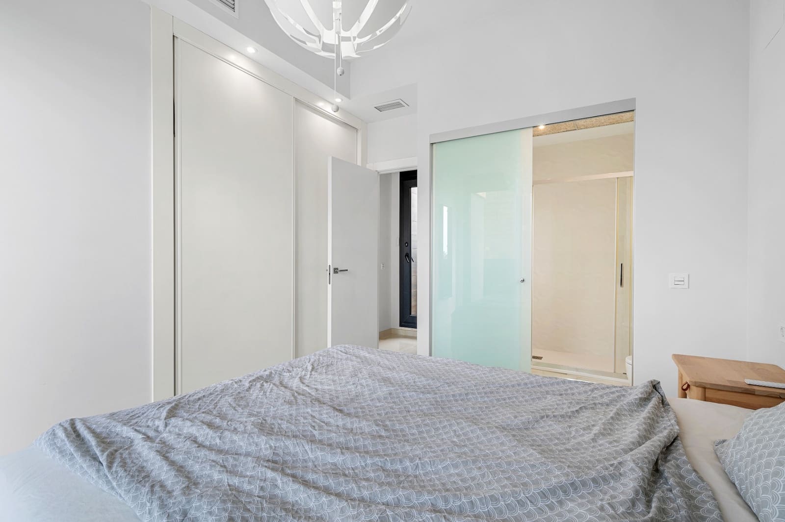 4 makuuhuone Huvila myytävänä paikassa Orihuela Costa mukana uima-altaan - 599 000 € (Ref: 9797965)