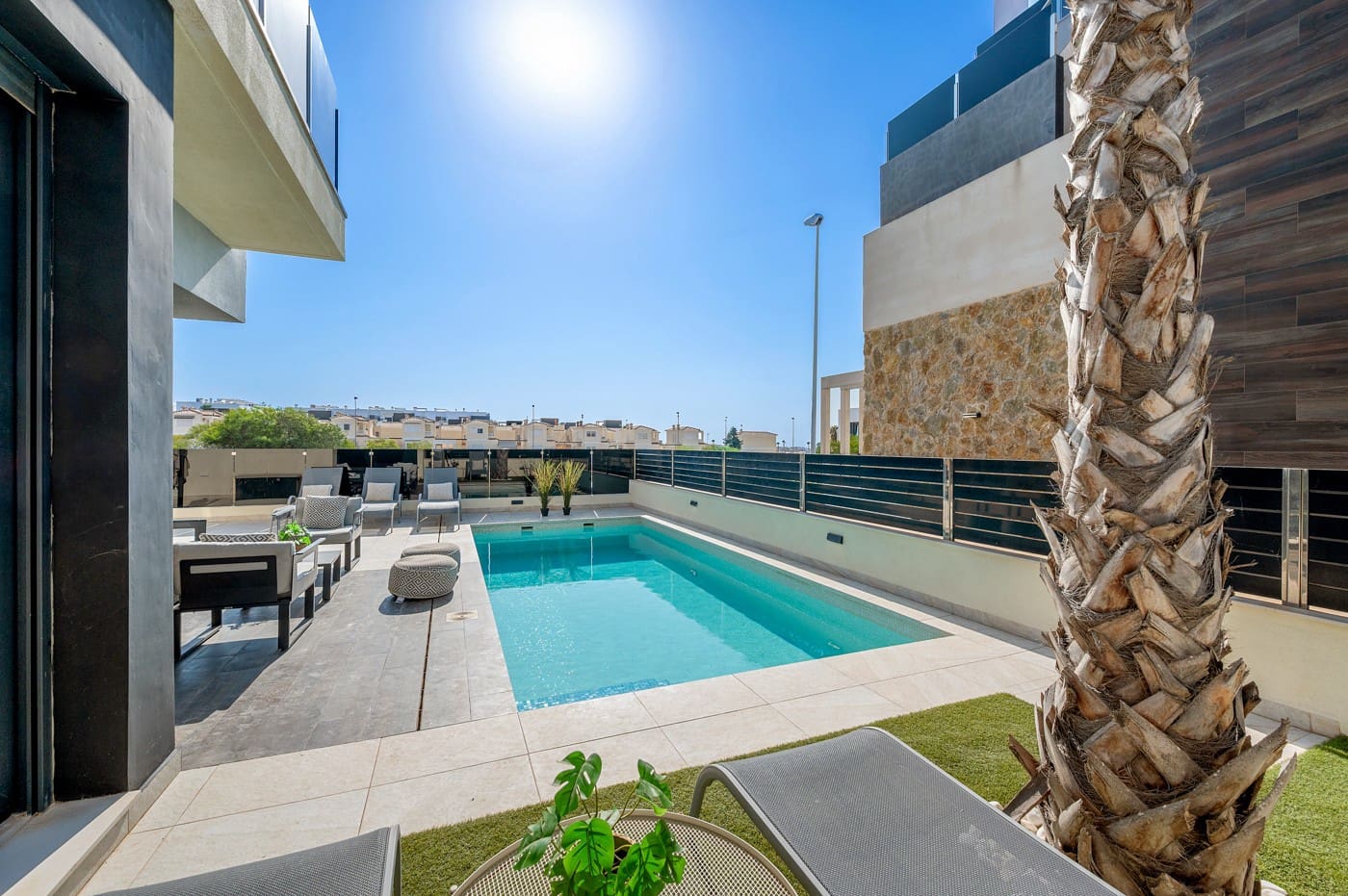 4 makuuhuone Huvila myytävänä paikassa Orihuela Costa mukana uima-altaan - 599 000 € (Ref: 9797965)