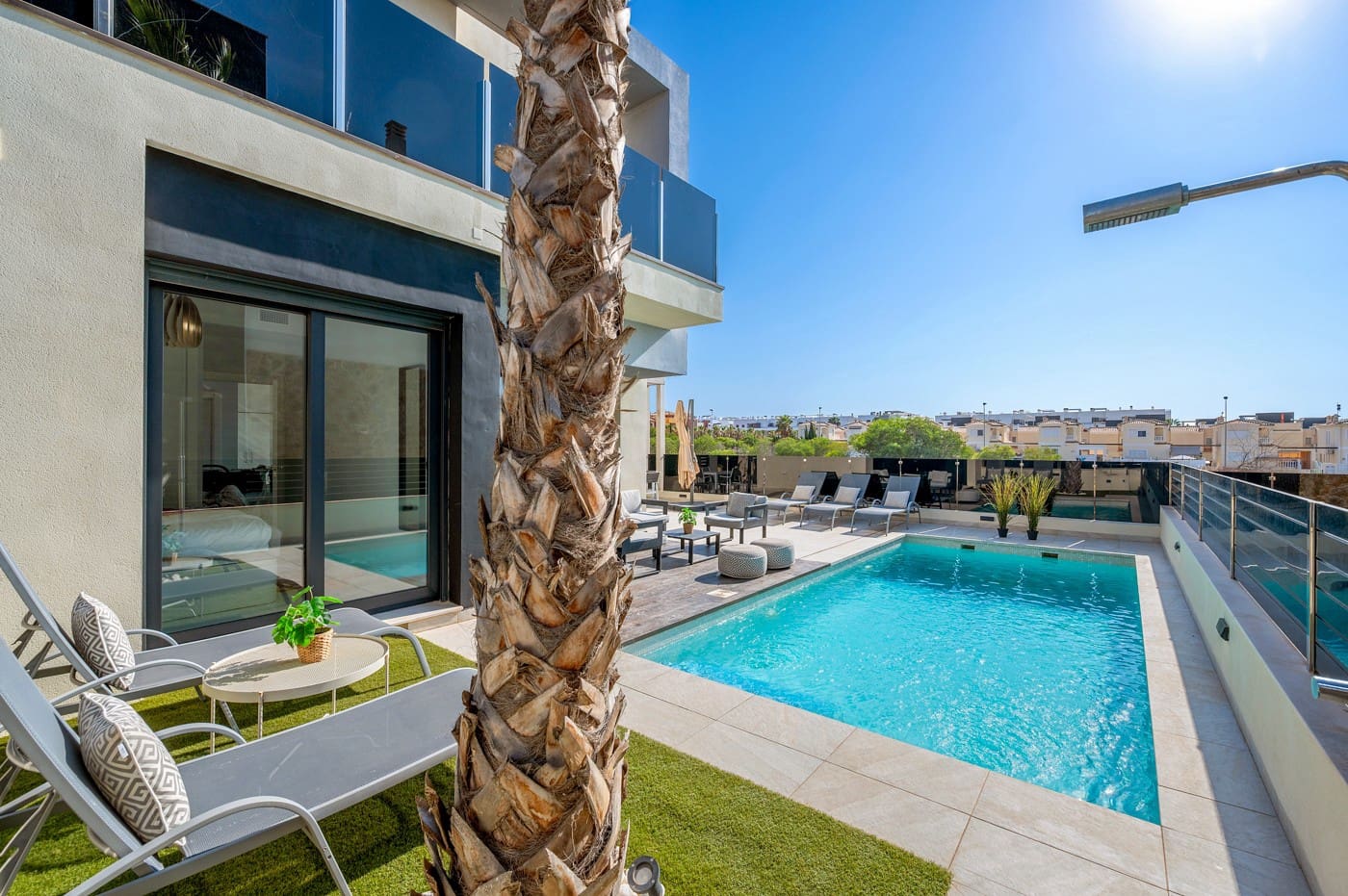 4 makuuhuone Huvila myytävänä paikassa Orihuela Costa mukana uima-altaan - 599 000 € (Ref: 9797965)