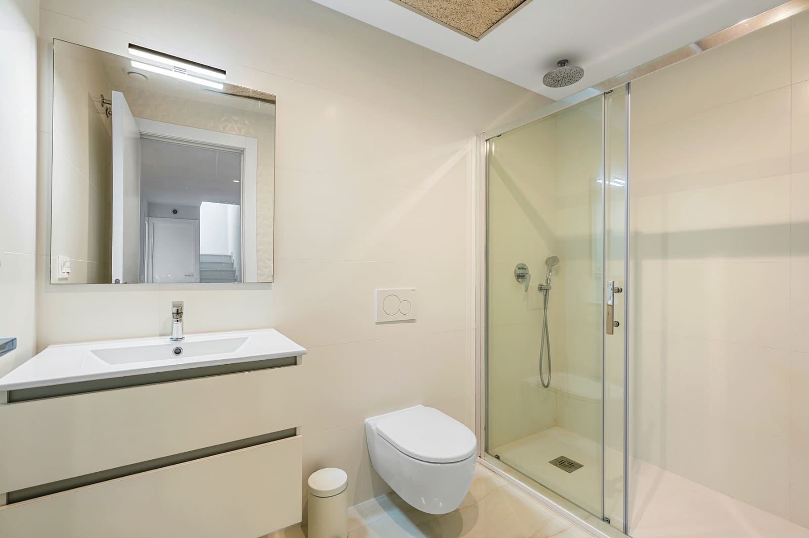 4 makuuhuone Huvila myytävänä paikassa Orihuela Costa mukana uima-altaan - 599 000 € (Ref: 9797965)