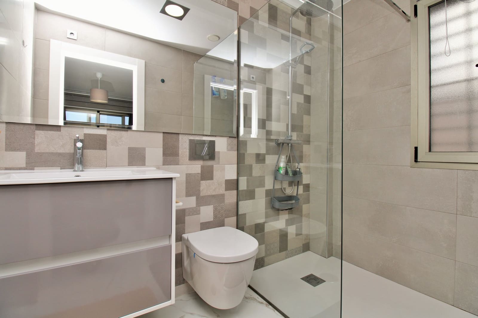 3 Zimmer Villa zu verkaufen in Villamartin mit Pool - 375.000 € (Ref: 9797975)