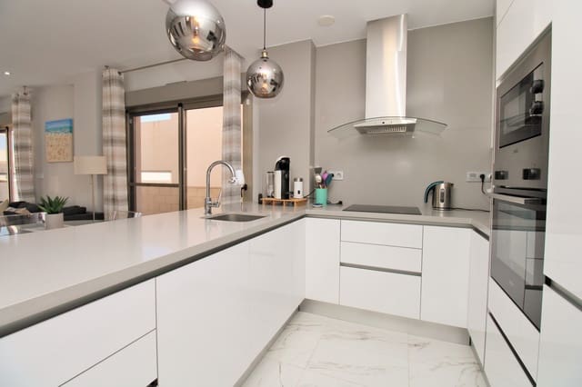 3 Zimmer Villa zu verkaufen in Villamartin, Orihuela mit Pool - 375.000 € (Ref: 9797975)