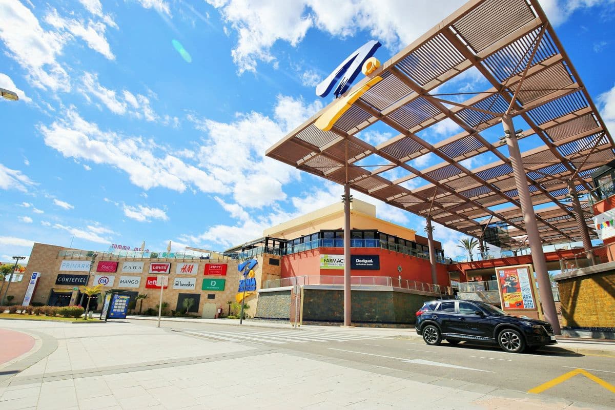 3 makuuhuone Huoneisto myytävänä paikassa Cabo Roig mukana uima-altaan - 350 000 € (Ref: 9797977)