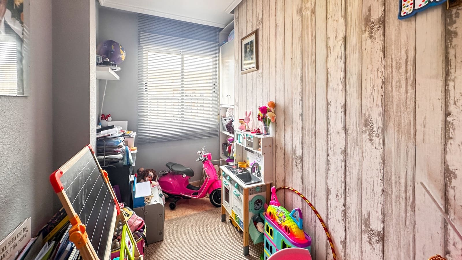 3 makuuhuone Huoneisto myytävänä paikassa Torrevieja mukana uima-altaan - 199 900 € (Ref: 9808316)