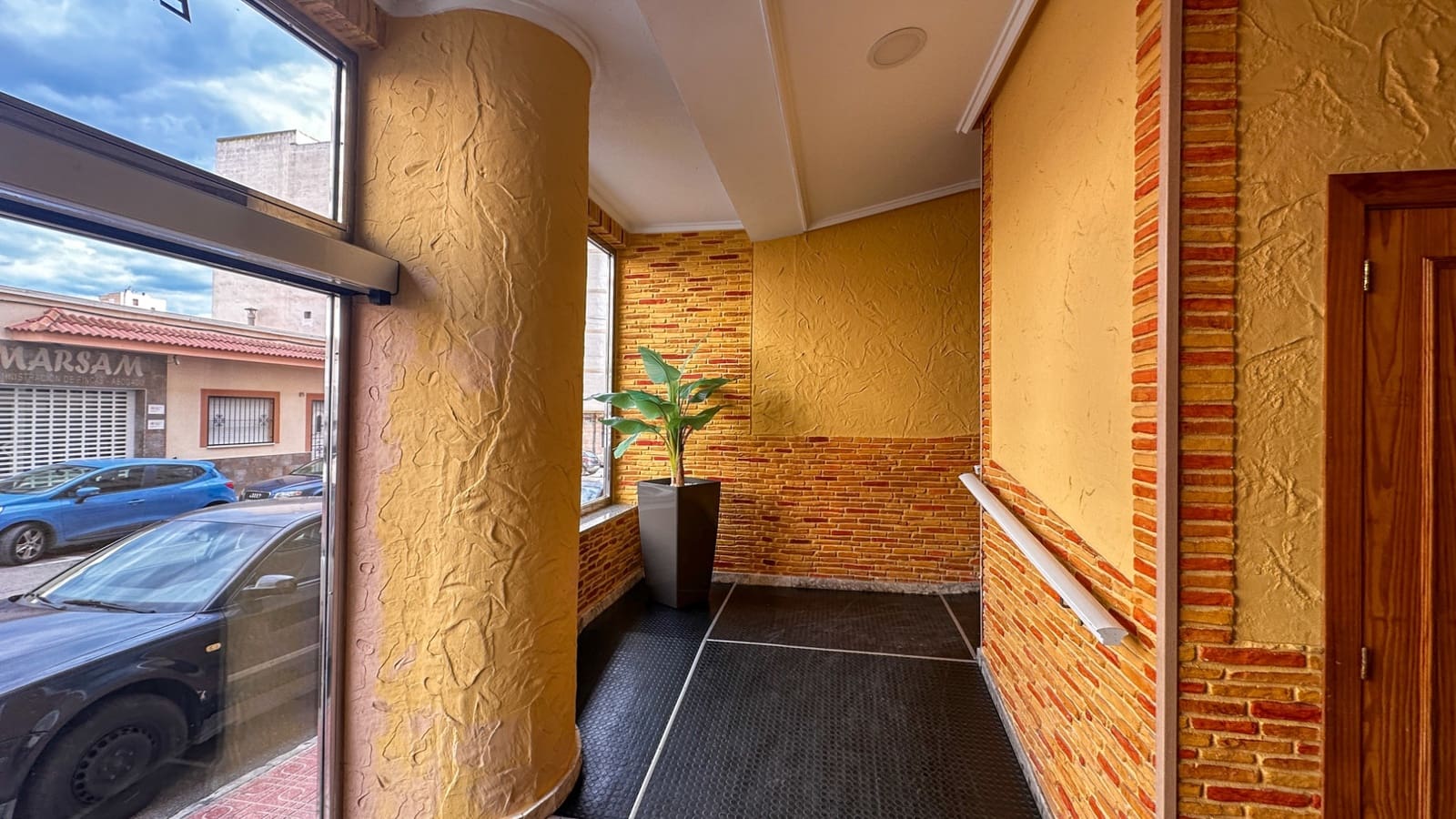 3 makuuhuone Huoneisto myytävänä paikassa Torrevieja mukana uima-altaan - 199 900 € (Ref: 9808316)