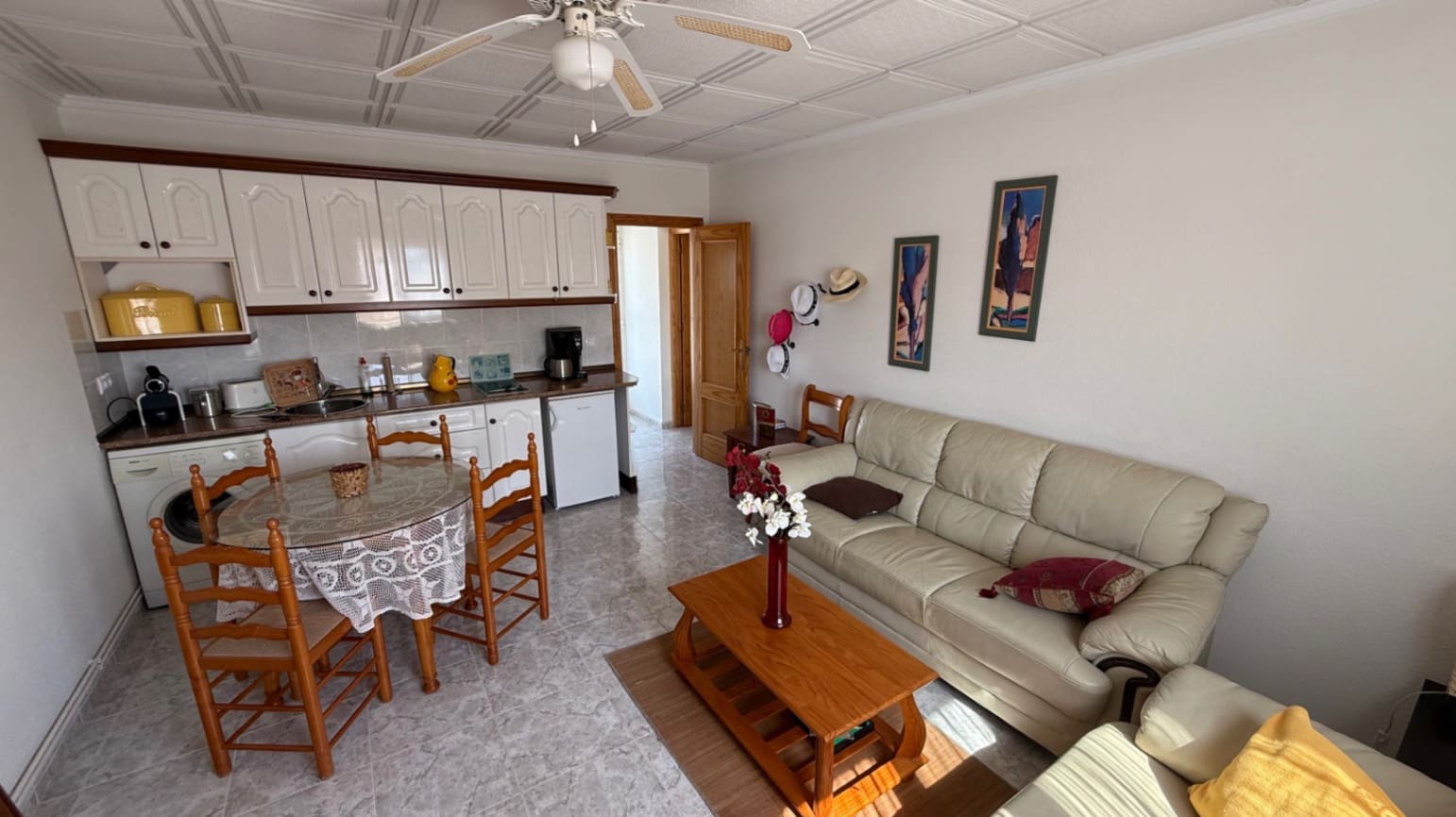 3 sypialnia Dom na sprzedaż w Torrevieja z basenem garażem - 389 000 € (Ref: 9808317)