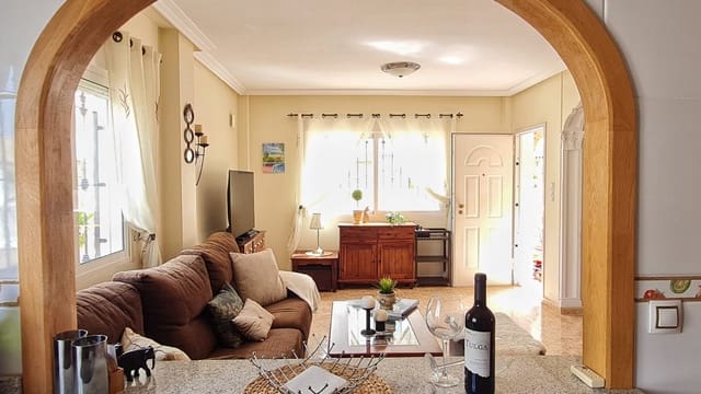 3 Zimmer Villa zu verkaufen in Villamartin, Orihuela mit Pool Garage - 285.000 € (Ref: 9808319)