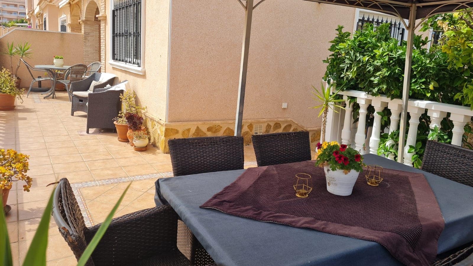 3 Zimmer Villa zu verkaufen in Orihuela Costa mit Pool Garage - 285.000 € (Ref: 9808319)