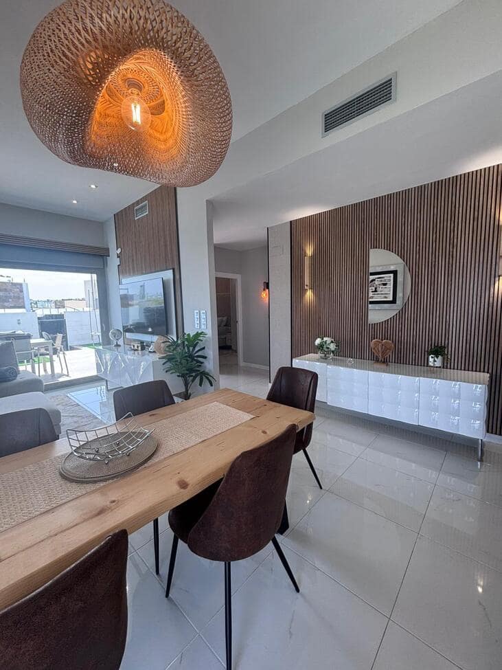 5 chambre Villa/Maison à vendre à Villamartin avec piscine - 699 000 € (Ref: 9808323)