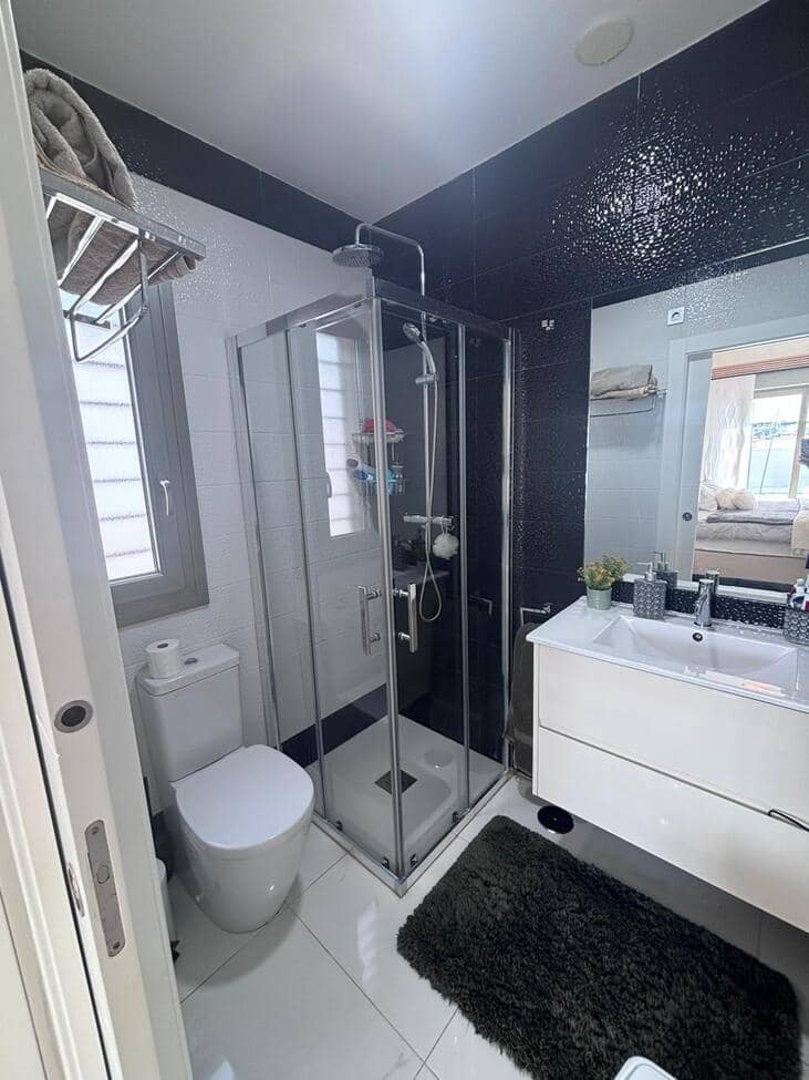 5 chambre Villa/Maison à vendre à Villamartin avec piscine - 699 000 € (Ref: 9808323)