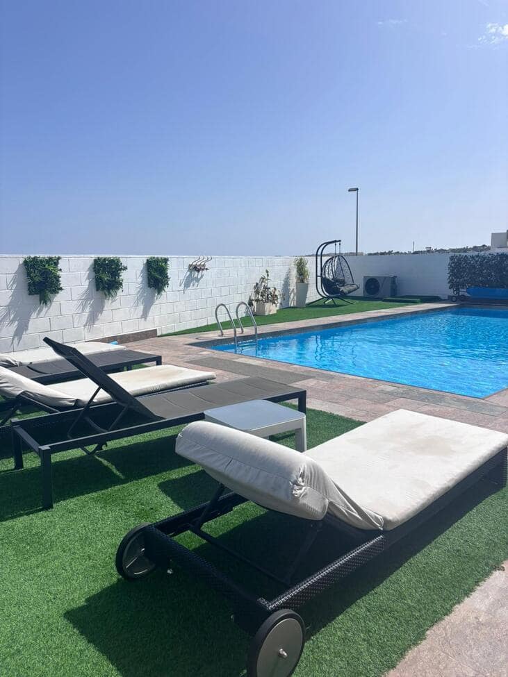 5 chambre Villa/Maison à vendre à Villamartin avec piscine - 699 000 € (Ref: 9808323)