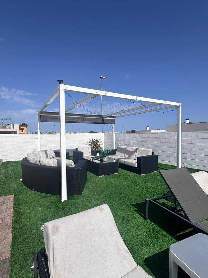 5 chambre Villa/Maison à vendre à Villamartin avec piscine - 699 000 € (Ref: 9808323)