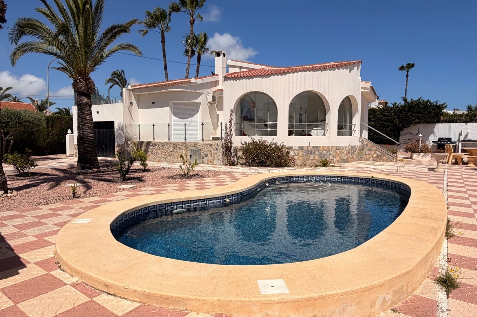 3 soverom Villa til salgs i Ciudad Quesada med svømmebasseng garasje - € 475 000 (Ref: 9808325)