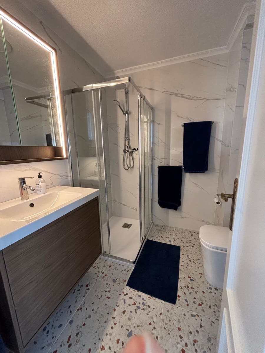 2 sovrum Lägenhet till salu i Torrevieja - 299 000 € (Ref: 9808329)