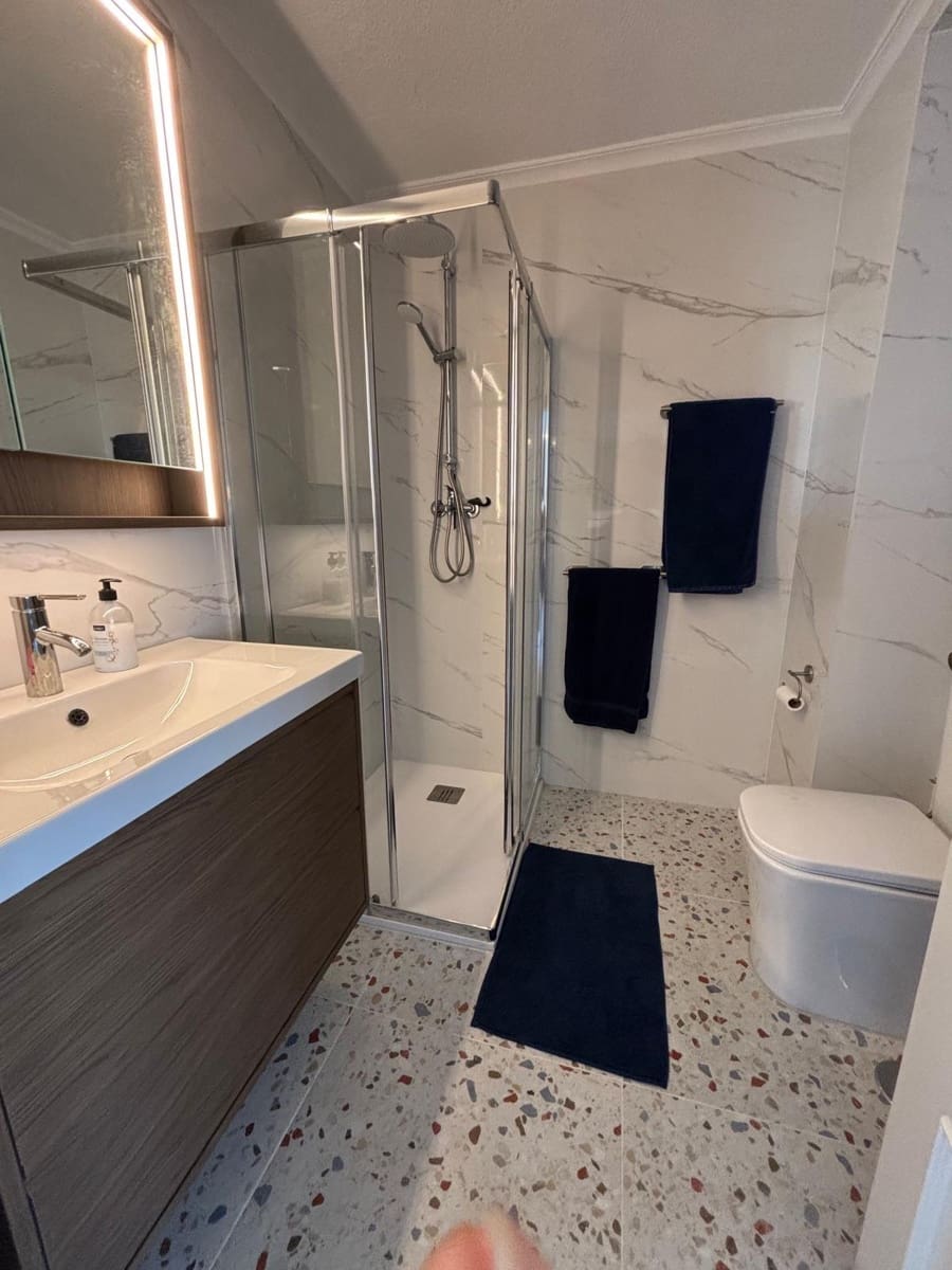 2 sovrum Lägenhet till salu i Torrevieja - 299 000 € (Ref: 9808329)