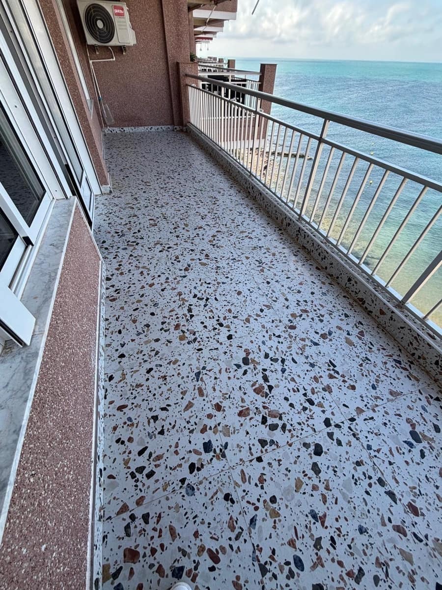 2 sovrum Lägenhet till salu i Torrevieja - 299 000 € (Ref: 9808329)