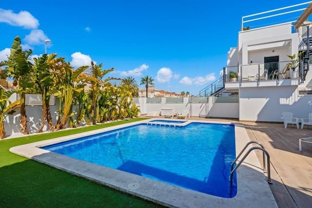 Apartamento de 2 habitaciones en La Zenia, Orihuela en venta con piscina - 200.000 € (Ref: 9808335)