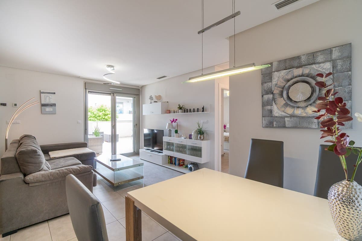 2 bedroom Apartment for sale in Orihuela Costa with pool - € 220,000 (Ref: 9808336)