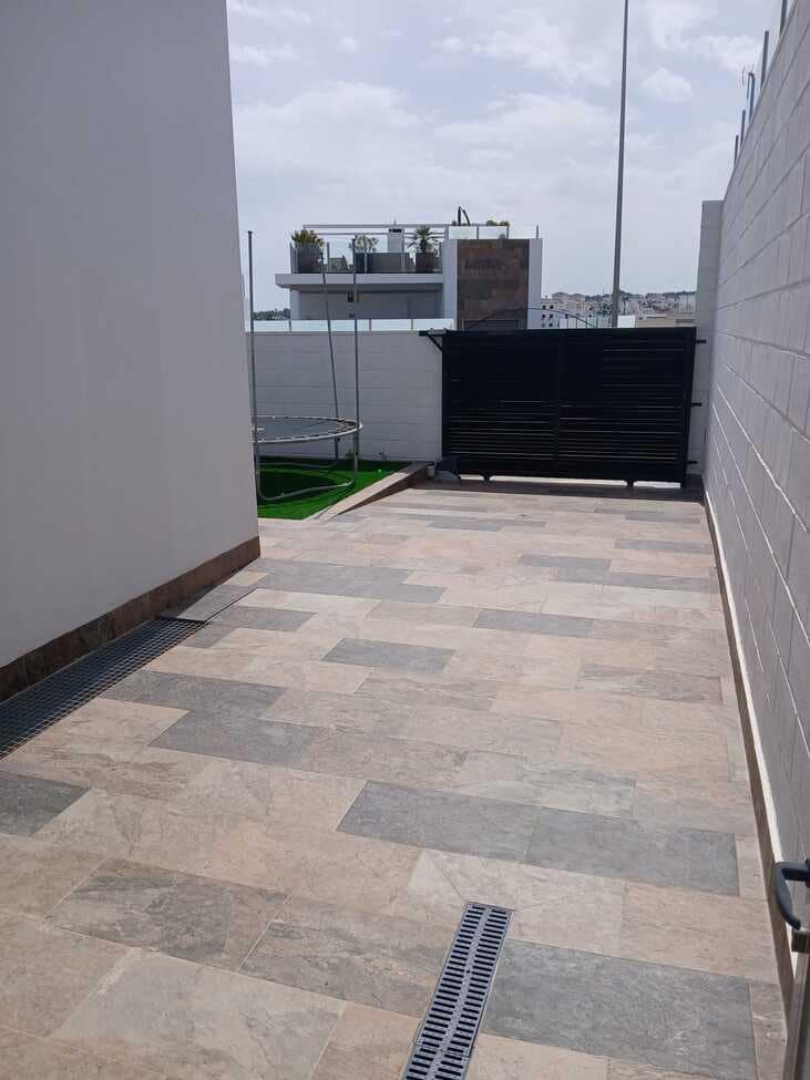 5 soverom Villa til salgs i Villamartin med svømmebasseng - € 699 000 (Ref: 9808337)