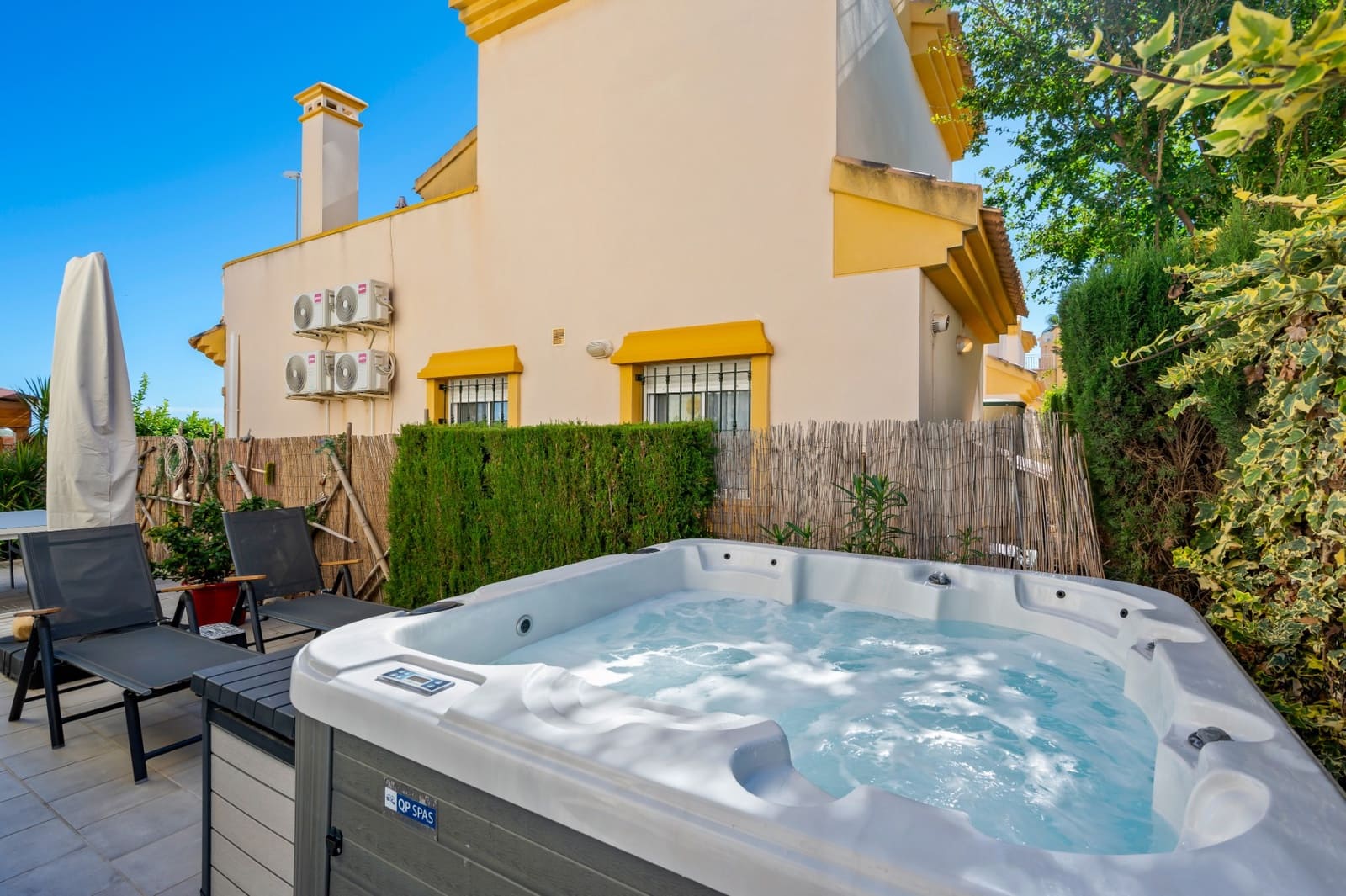 3 sovrum Villa till salu i El Raso med pool - 350 000 € (Ref: 9808339)