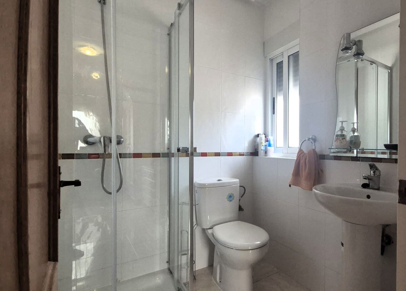 4 soveværelse Villa til salg i Villamartin med swimmingpool garage - € 650.000 (Ref: 9823525)