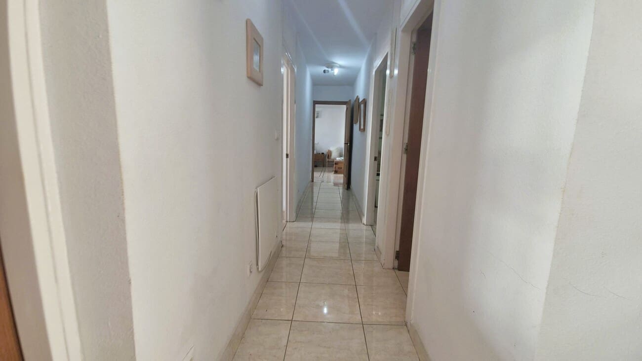 4 soveværelse Villa til salg i Villamartin med swimmingpool garage - € 650.000 (Ref: 9823525)